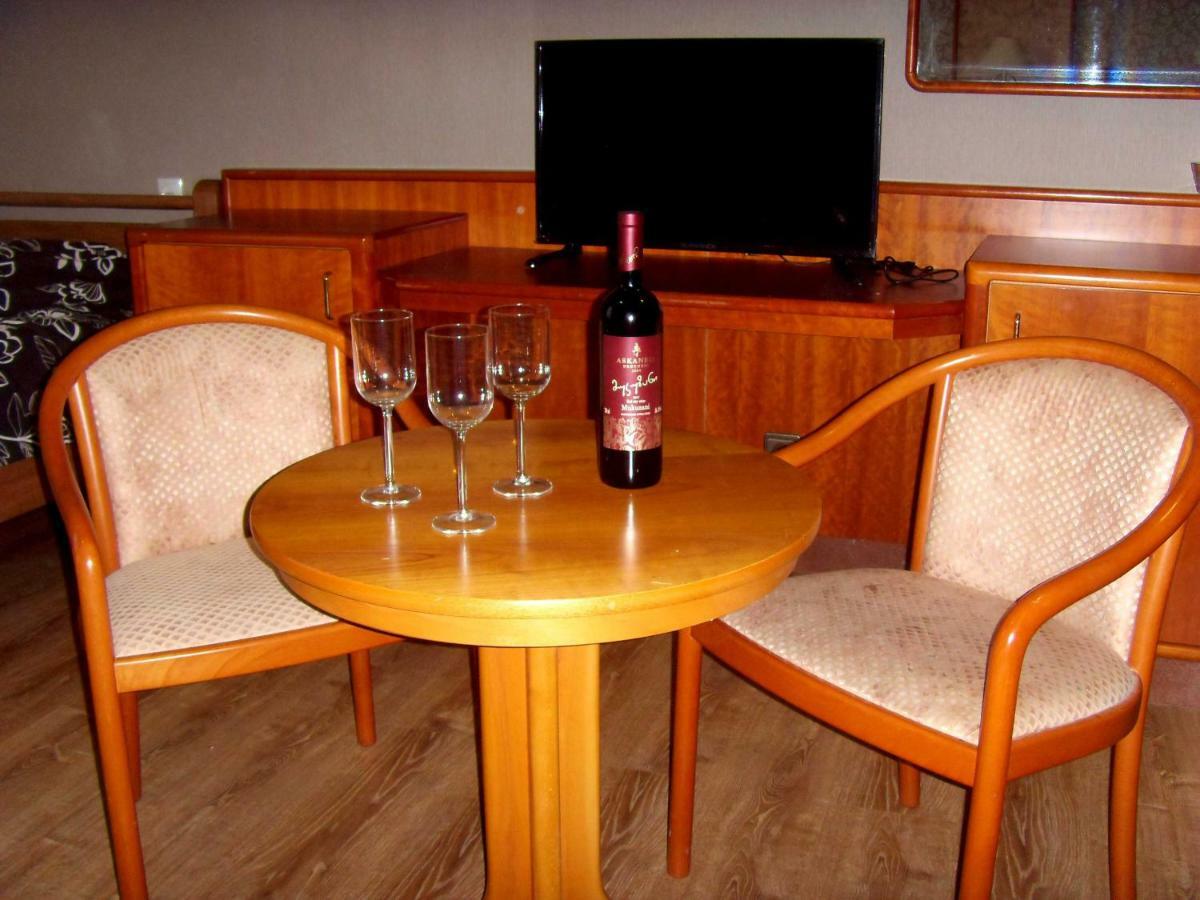 Hotel Nadikvari Tbilisi Bagian luar foto